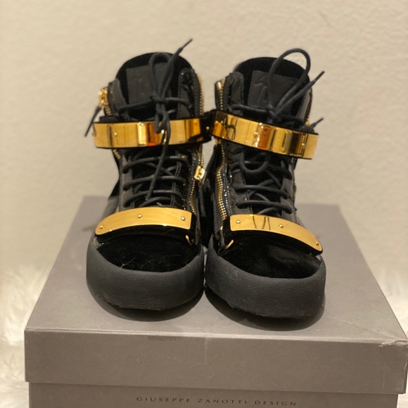 Giuseppe Zanotti
Coby velvet hi-top sneakers - Picture 5 of 9